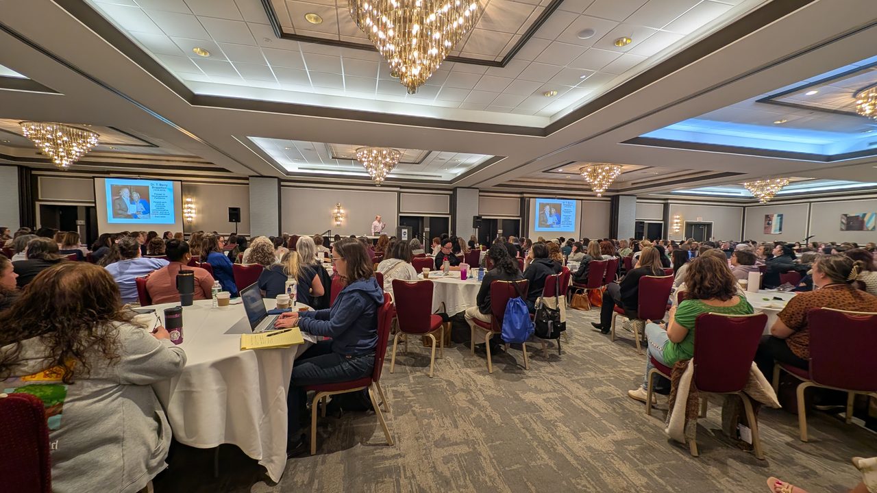 A full ballroom of professionals attending a conference produced by InCommon Connections